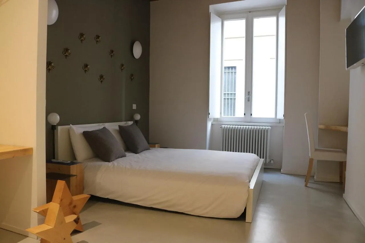 Casa de hóspedes New Fontana Rooms Como Itália